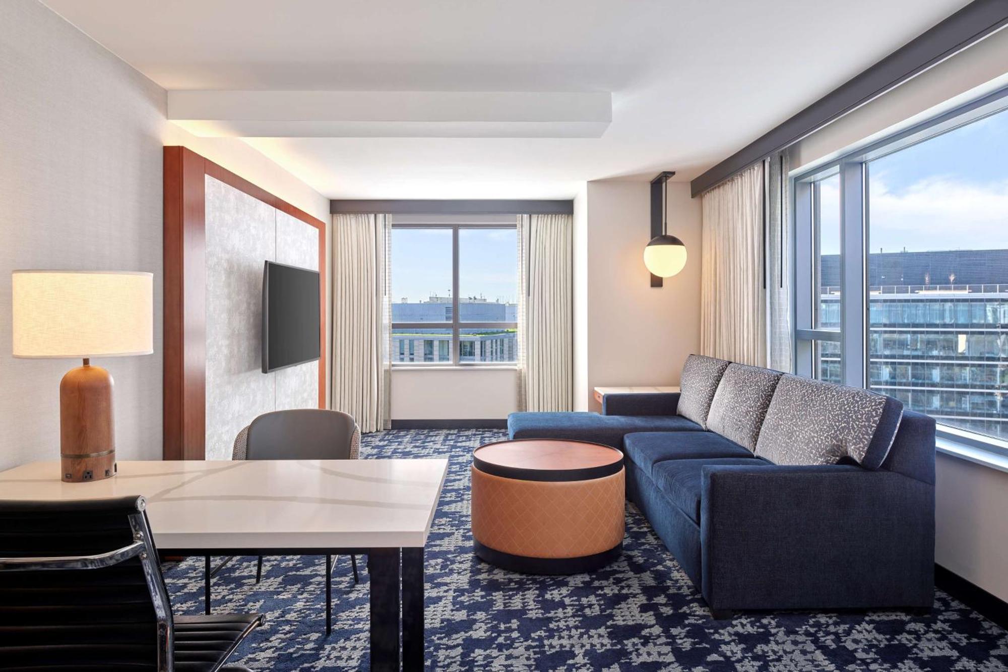 เอ็มบาสซี สวีท บาย ฮิลตัน วอชิงตันดีซี คอนเวนชั่น เซ็นเตอร์ Hotel ภายนอก รูปภาพ